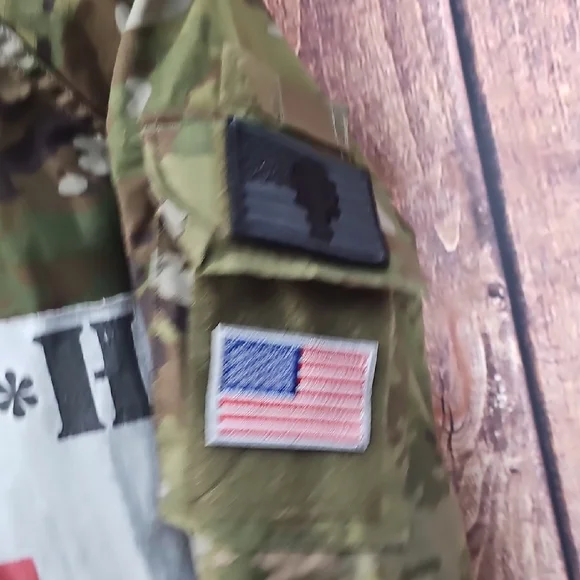 Camouflage Military Jacket with M*A*S*H Patch - Picture 4 of 9